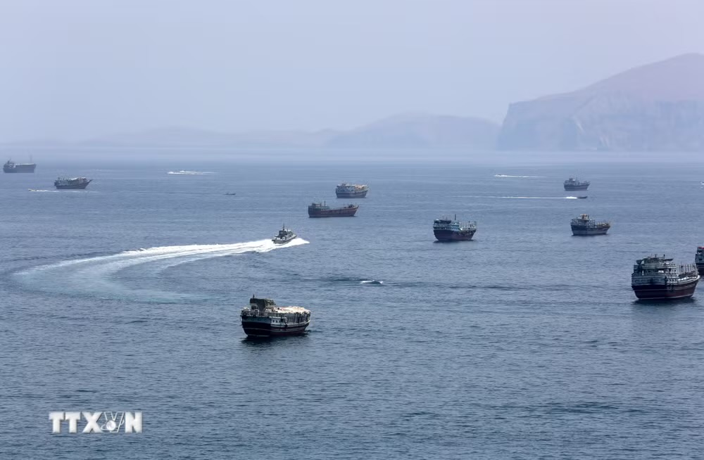 Quang cảnh eo biển Hormuz, gần thị trấn Khasab, miền Bắc Oman. (Ảnh: THX/TTXVN)