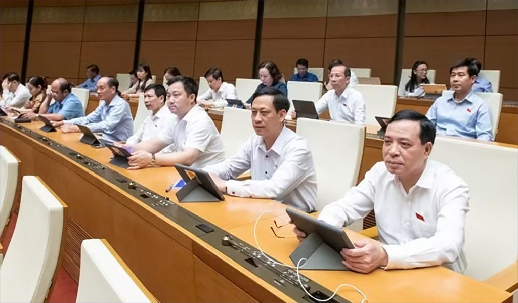 Người được tuyển dụng vào vị trí việc làm sẽ được xếp vào ngạch tương ứng nếu có năng lực, miễn là đáp ứng được các yêu cầu của vị trí đó. (Ảnh: QH/Vietnam+)