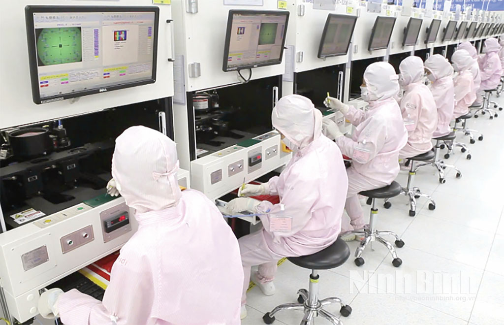 Production line of MCNEX VINA Co., Ltd in Phuc Son industrial zone.