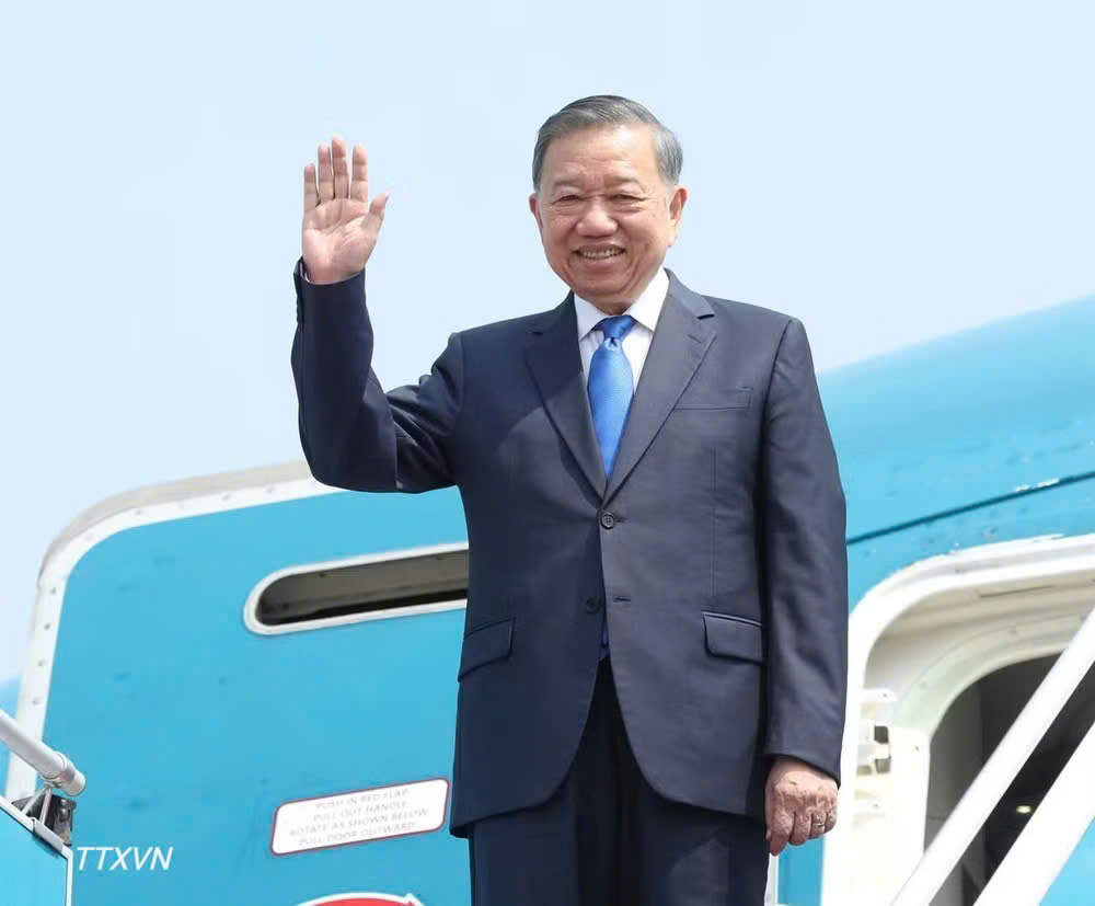 General Secretary of the Communist Party of Viet Nam Central Committee and President To Lam departs Ha Noi on September 20 morning to attend the UNGA 81 high-level general debate, engage in bilateral activities in the US, and pay a state visit to Canada. (Photo: VNA)