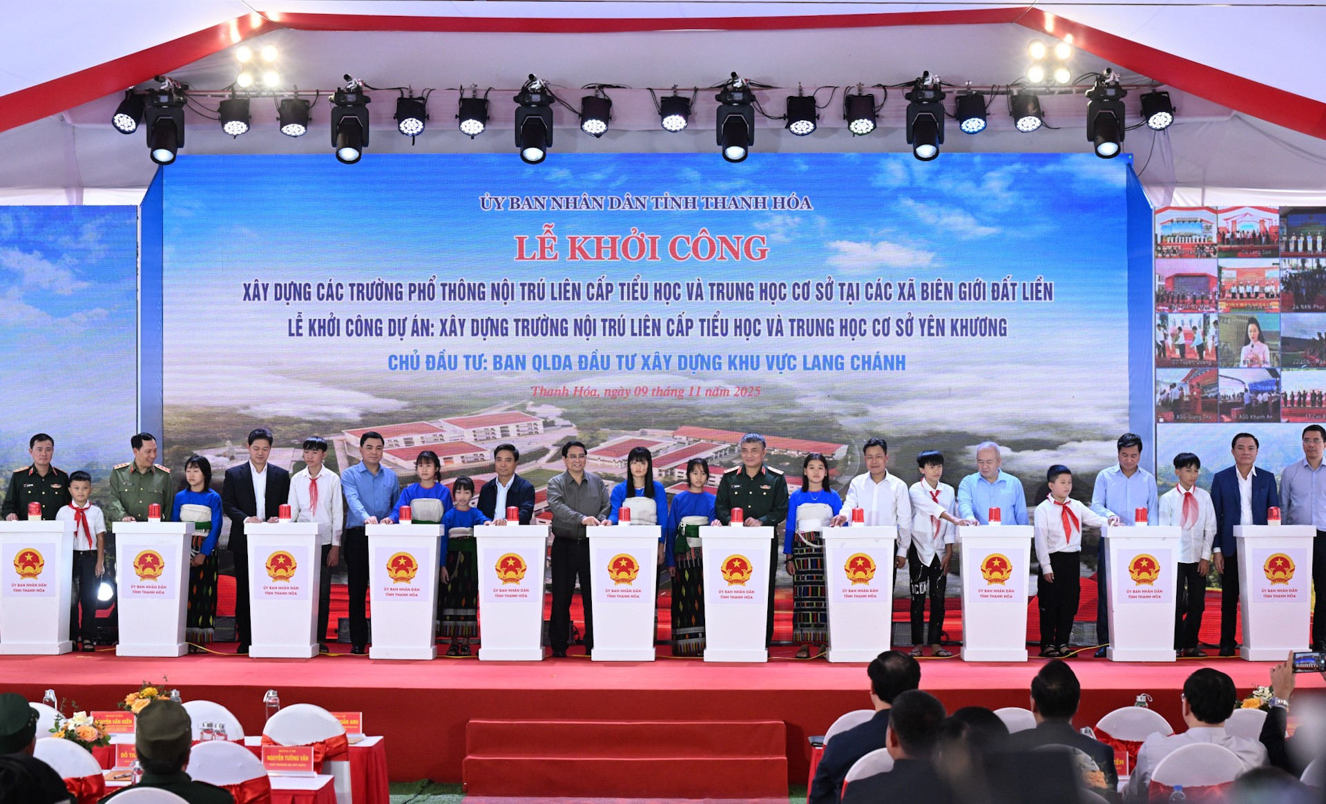 Thủ tướng Phạm Minh Chính và các đại biểu thực hiện nghi thức khởi công tại điểm Trường nội trú liên cấp Tiểu học và Trung học cơ sở xã Yên Khương, Thanh Hóa. Ảnh: Báo Nhân Dân