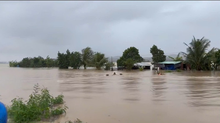 Mưa lũ lịch sử trên địa bàn các xã, phường phía đông tỉnh Đắk Lắk. Ảnh: NDO