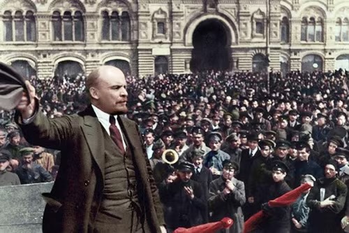 V.I.Lênin - nhà tư tưởng vĩ đại, nhà lý luận chính trị kiệt xuất, lãnh tụ lỗi lạc của giai cấp công nhân và nhân dân lao động toàn thế giới. Ảnh tư liệu