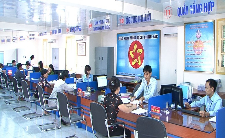 Tiếp tục cắt giảm mạnh mẽ các thủ tục hành chính. Ảnh minh họa: chinhphu.vn